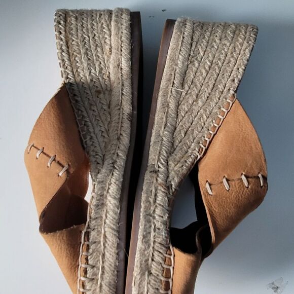 Kelsey Dagger Brooklyn women's Golden Tan Leather Wedge Slip on Shoes size 9 - Picture 9 of 13